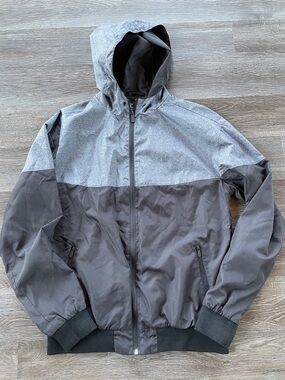 CSG Champs Sports Gear Windbreaker Jacket Men’s Medium Color Block Hooded- Gray